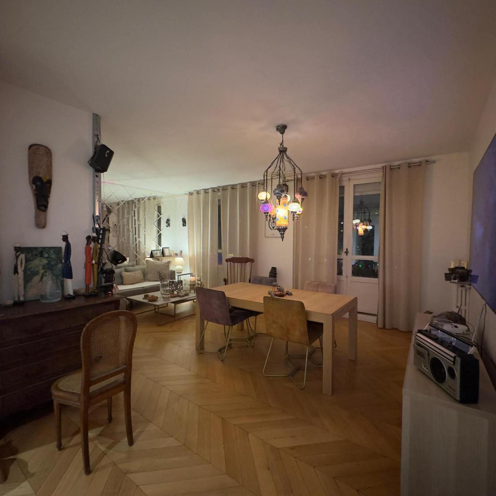 Magnifique 12 Apartment